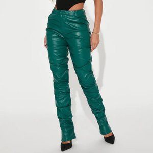 Fashion Nova What It Takes Ruched Faux Leather Pant 32 - Emerald